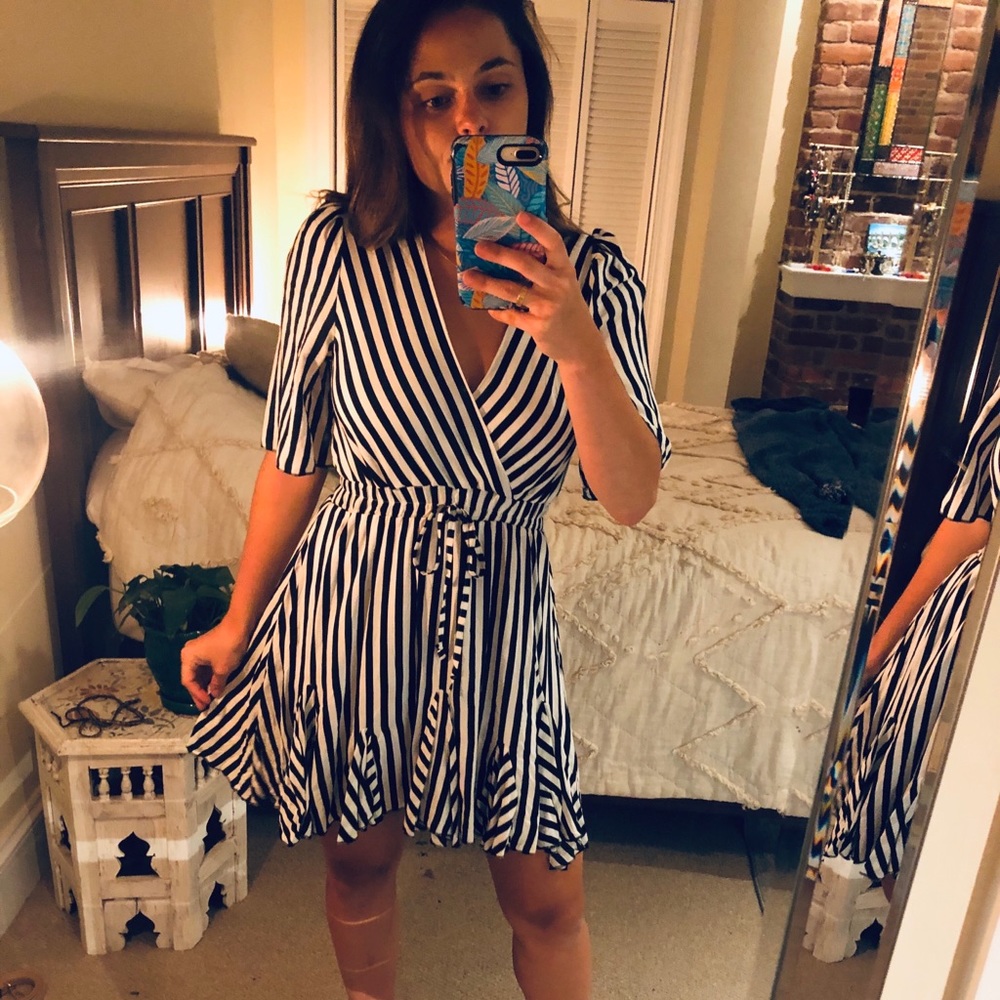 Great black and white dress